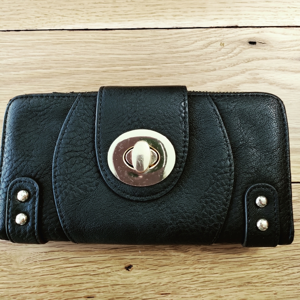 Charming Charlie women's wallet